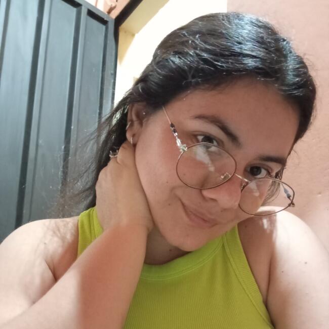 Babysitter in Luque: Paola