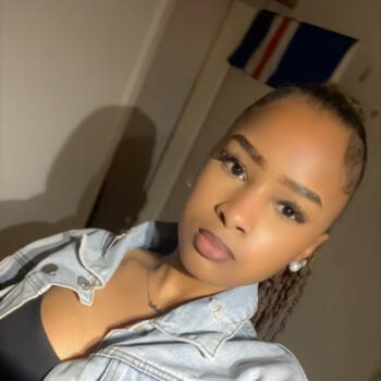 Babysitter in Monthey: Lara