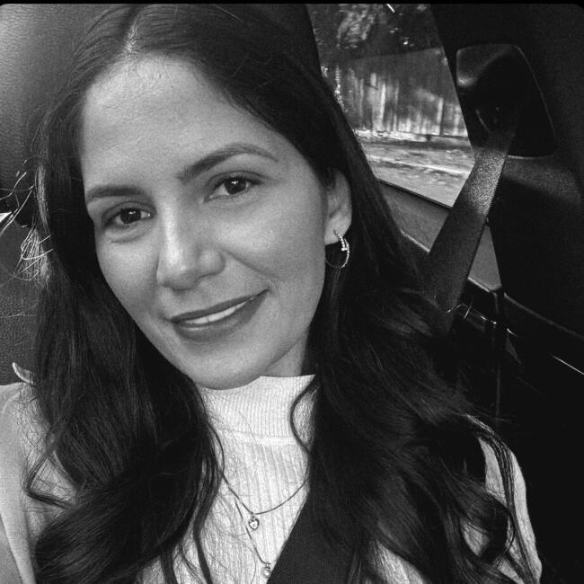 Babysitter em Porto: Lays mara