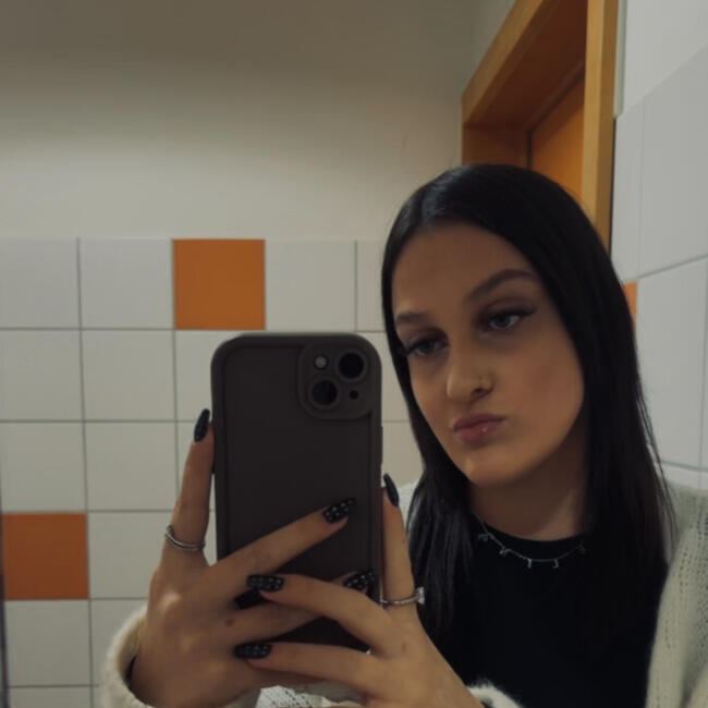 Babysitter in Dison: Celine