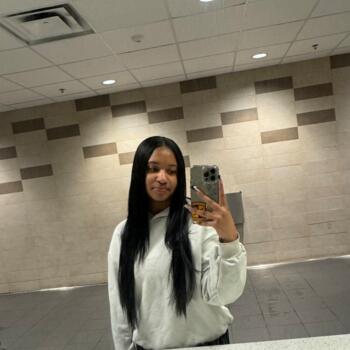 Babysitter in Lexington (North Carolina): Mina