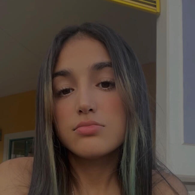 Babysitter in Barceloneta: Naomy