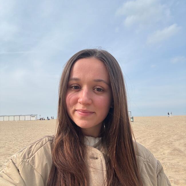 Babysitter in Knokke: Elisa