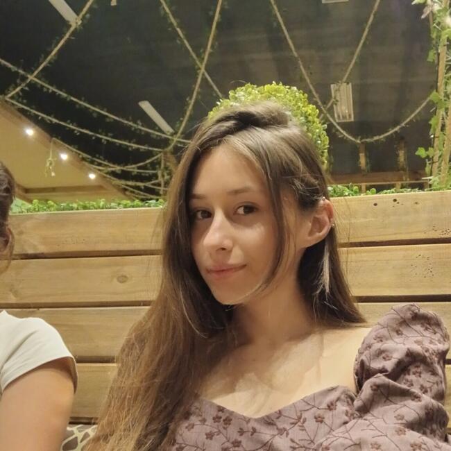 Babysitter in Atibaia: Larissa