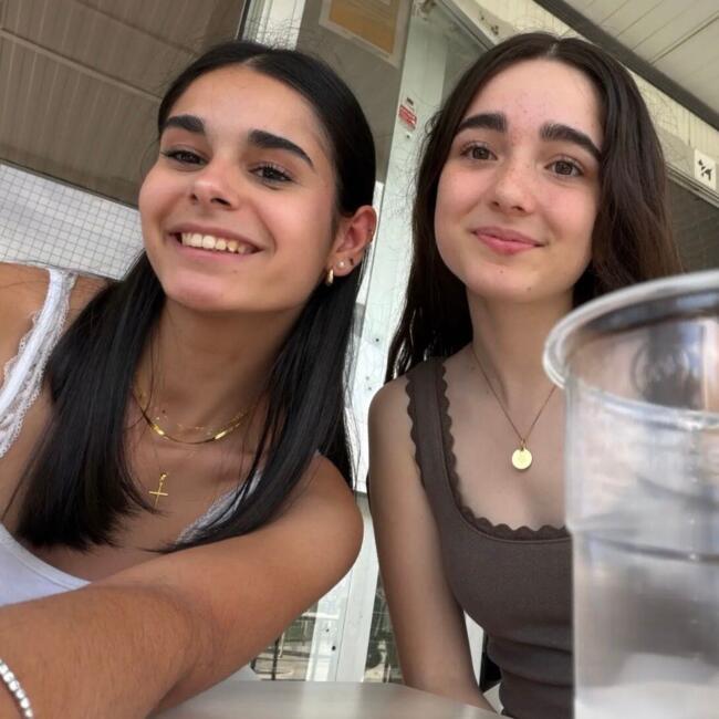 Canguro en Barcelona: Noa y Jana