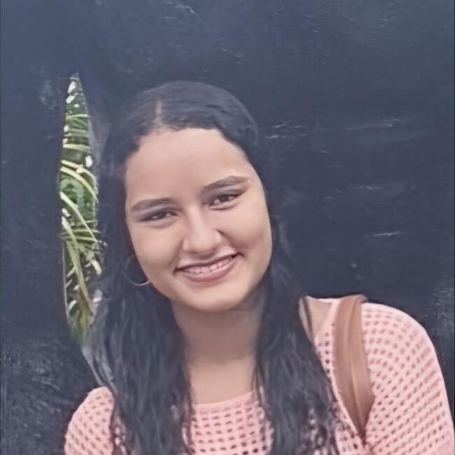 Babysitter in Panama City: Melanie