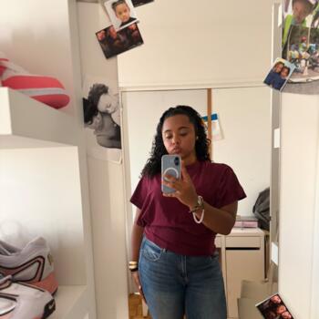 Babysitter in Champigny-sur-Marne: Lyllwen
