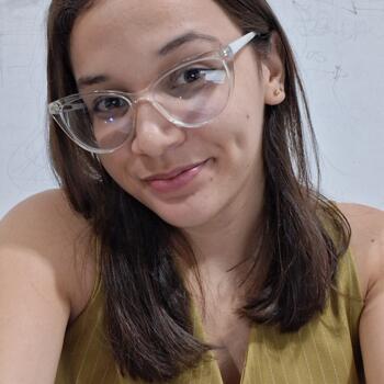 Babysitter in Santarém: Tayssa