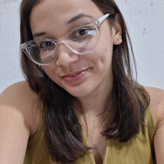 Babysitter in Santarém: Tayssa