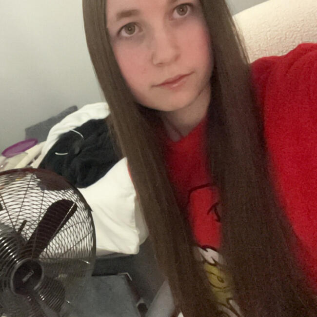 Babysitter in Ballyboden: Leah