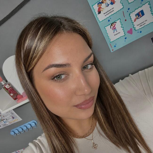 Babysitter in Nikaia: Alexandra