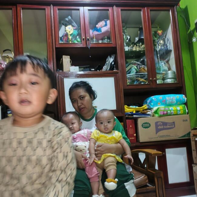 Babysitting job in Bandung: Yayan