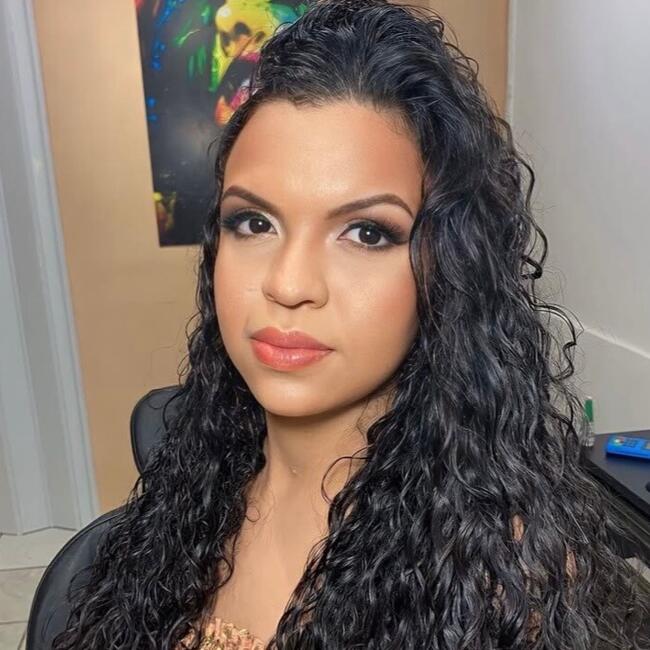 Babysitter in Fortaleza: Larissa