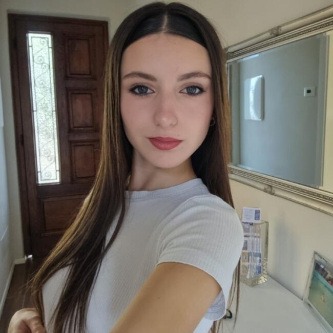 Babysitter a Camaiore: Aurora