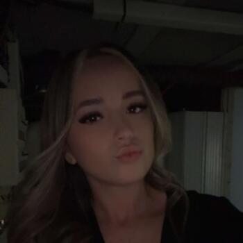 Babysitter in Puisseguin: Anais