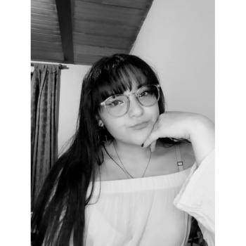 Babysitter Mosquera: Sharon