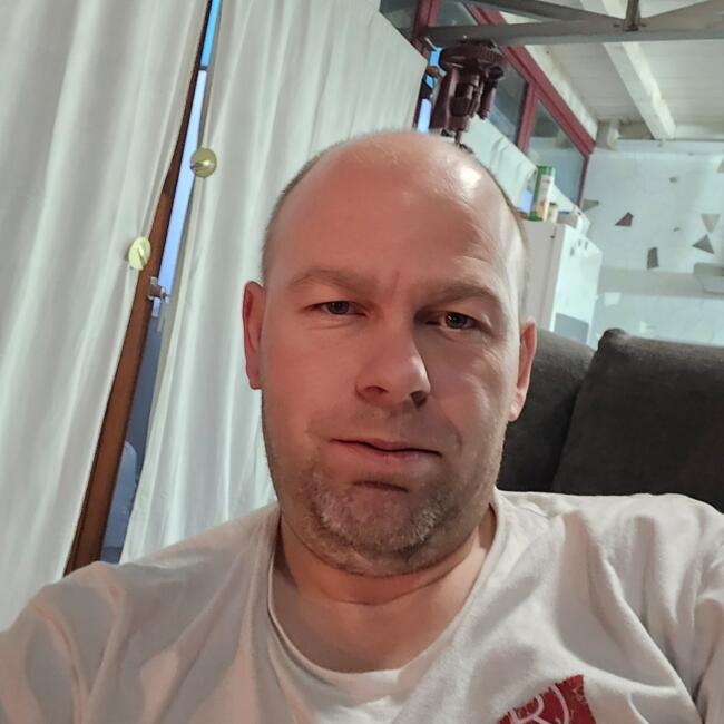 Babysitter Job in Les Evouettes: Pierre-Alain