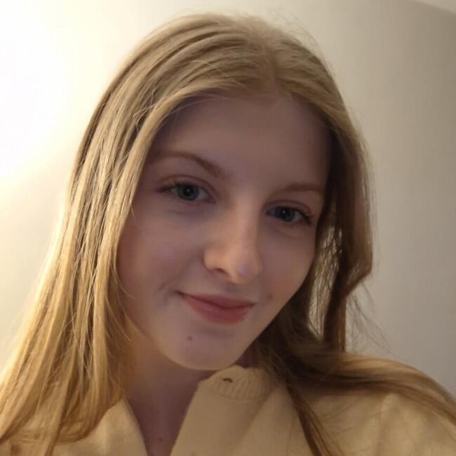 Babysitter in Ferryhill: Emma