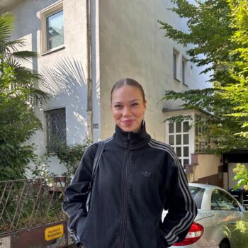 Babysitter in Cologne: Ella