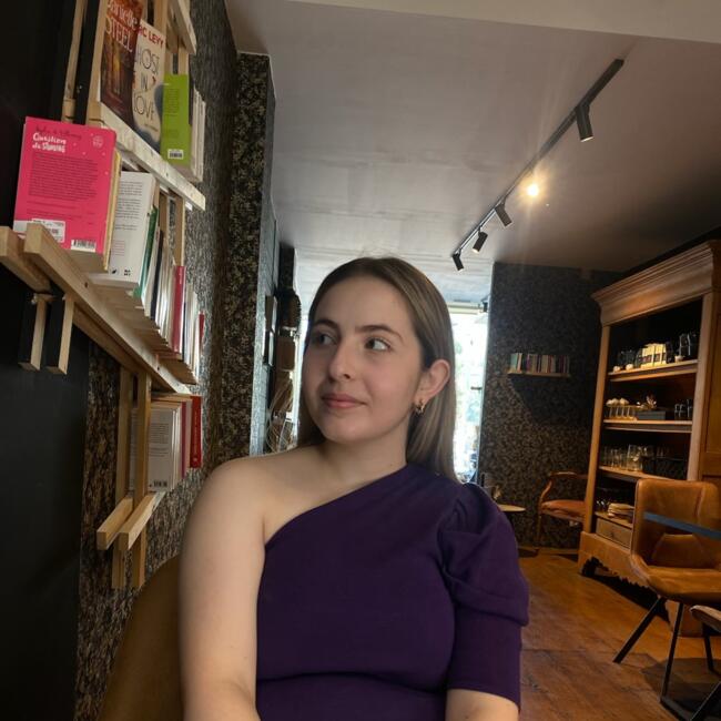 Babysitter in Verviers: Jülide