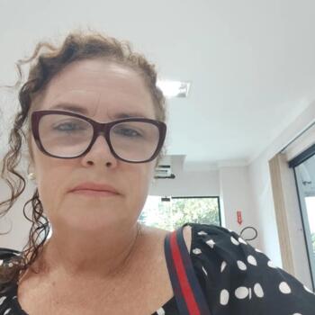 Babá em Itajaí: Regina