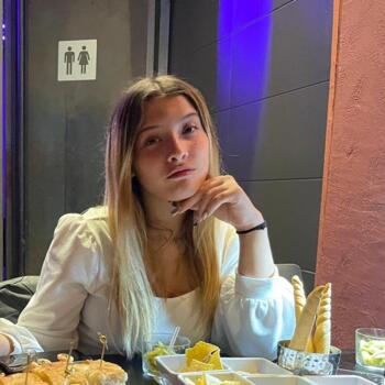 Babysitter in Pompiano: Nicole