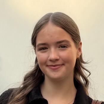 Babysitter in Dubai: Chloé