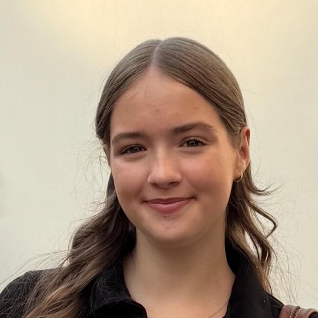 Babysitter in Dubai: Chloé