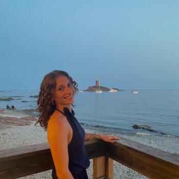 Baby-sitter Annecy: Julia