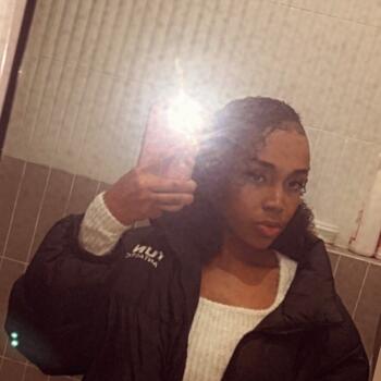 Parent Saint-Denis: Christella