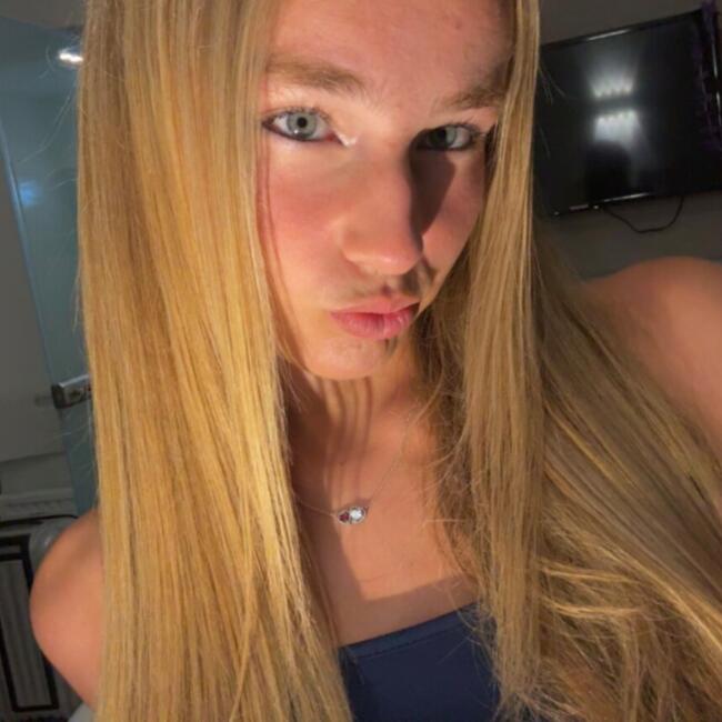 Varuška v Ljubljana: Stela