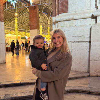 Trabajos de niñera en Valencia: trabajo de canguro Ainara