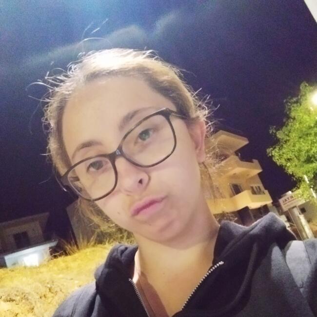 Babysitter στην περιοχή Stavroménos: Χριστινα