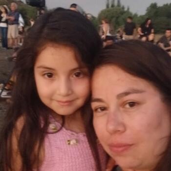 Babysitter in Peñaflor: Damary