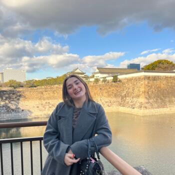 Babysitter in Versailles: Julia