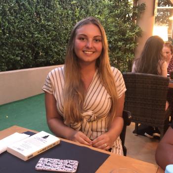 Babysitter in Bezons: Laura