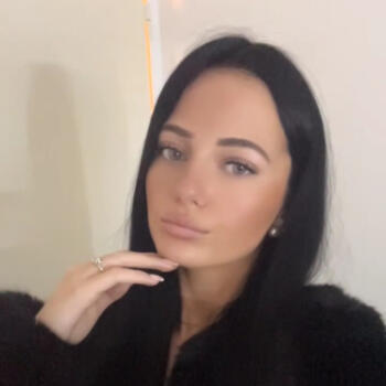 Babysitter in Châteaugiron: Yola