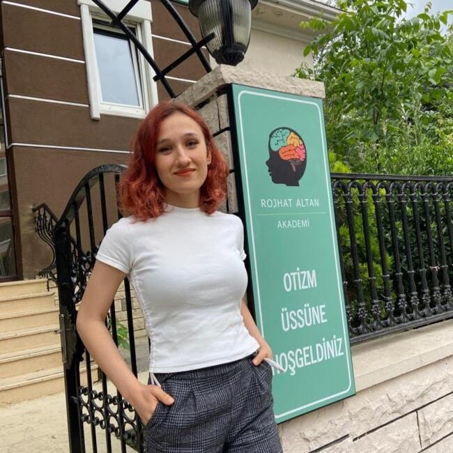 Babysitter in Istanbul: Miraç Nur
