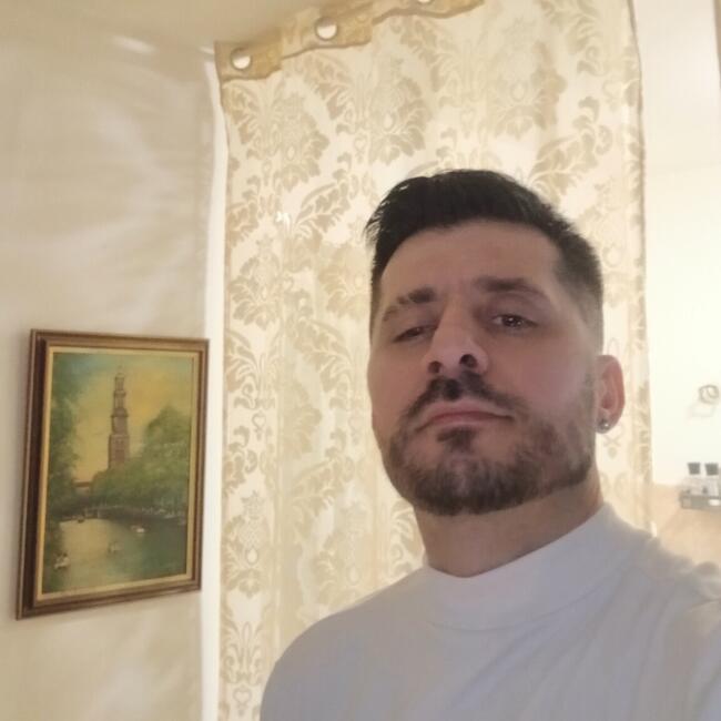 Nanny in Belgrade: Slavisa