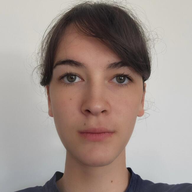 Babysitter in Paris: Ombline