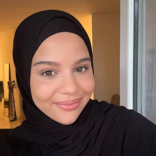 Babysitter in Ségny: Majda