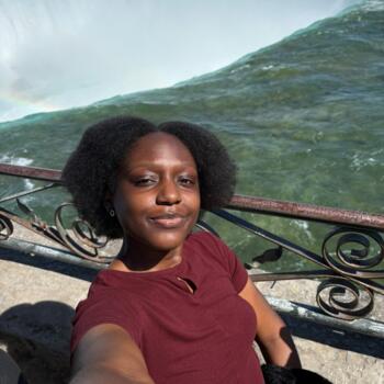 Babysitter in Toronto: Michelle