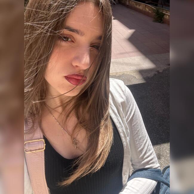 Babysitter in Messina: Aurora