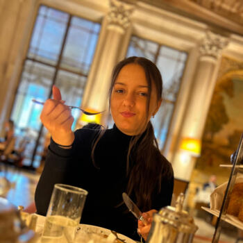 Babysitter in Nangis: Edwina