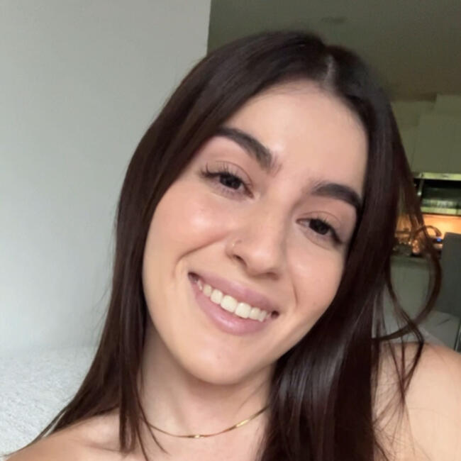 Babysitter in Ft. Pierce: Nasrin