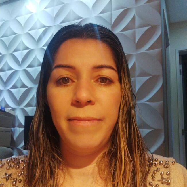 Emprego de babá em Taubaté: JENIFER