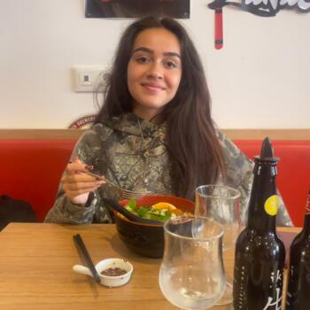 Babysitter in Gex: Kaéna