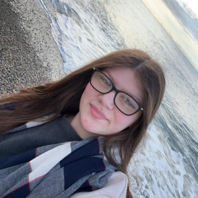 Babysitter in Champagney: Manon