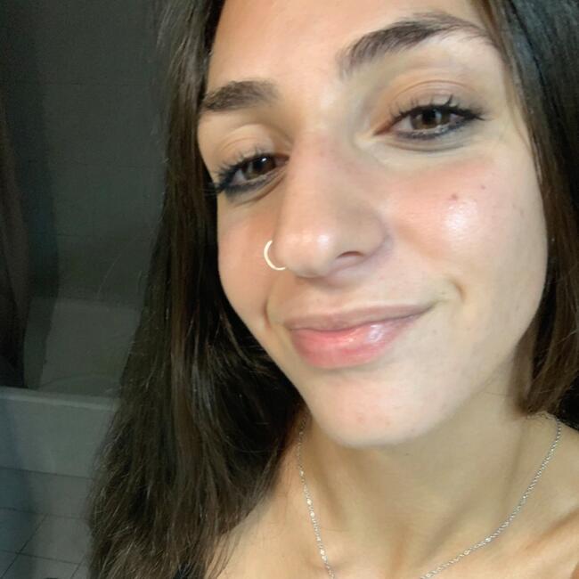 Babysitter στην περιοχή Κερατσίνι: Sofia