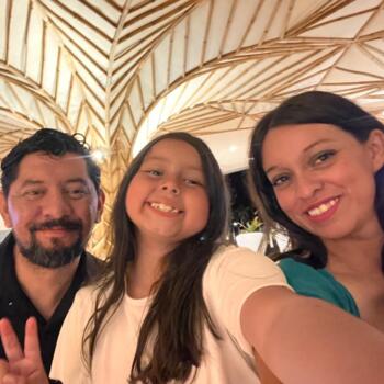 Δουλειά για babysitter στην περιοχή Σαπόπαν: δουλειά φύλαξης παιδιών Karla